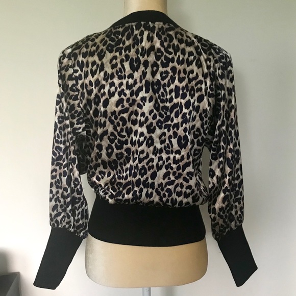 ๐ Shiny Leopard Print Jacket ๐ - Picture 2 of 4